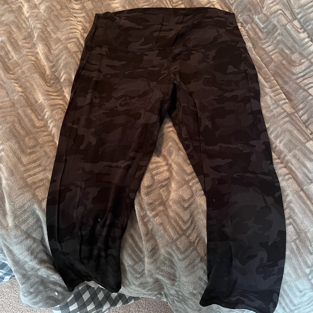 Camo Align High Rise Crop 21” - Size 12